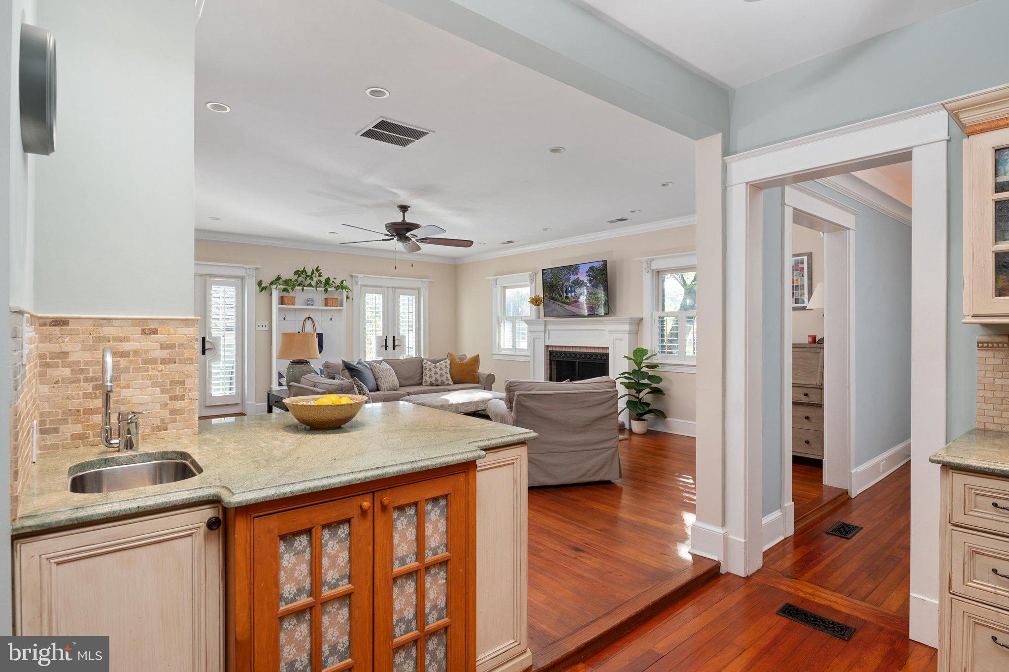 MURRAY HILL - Residential