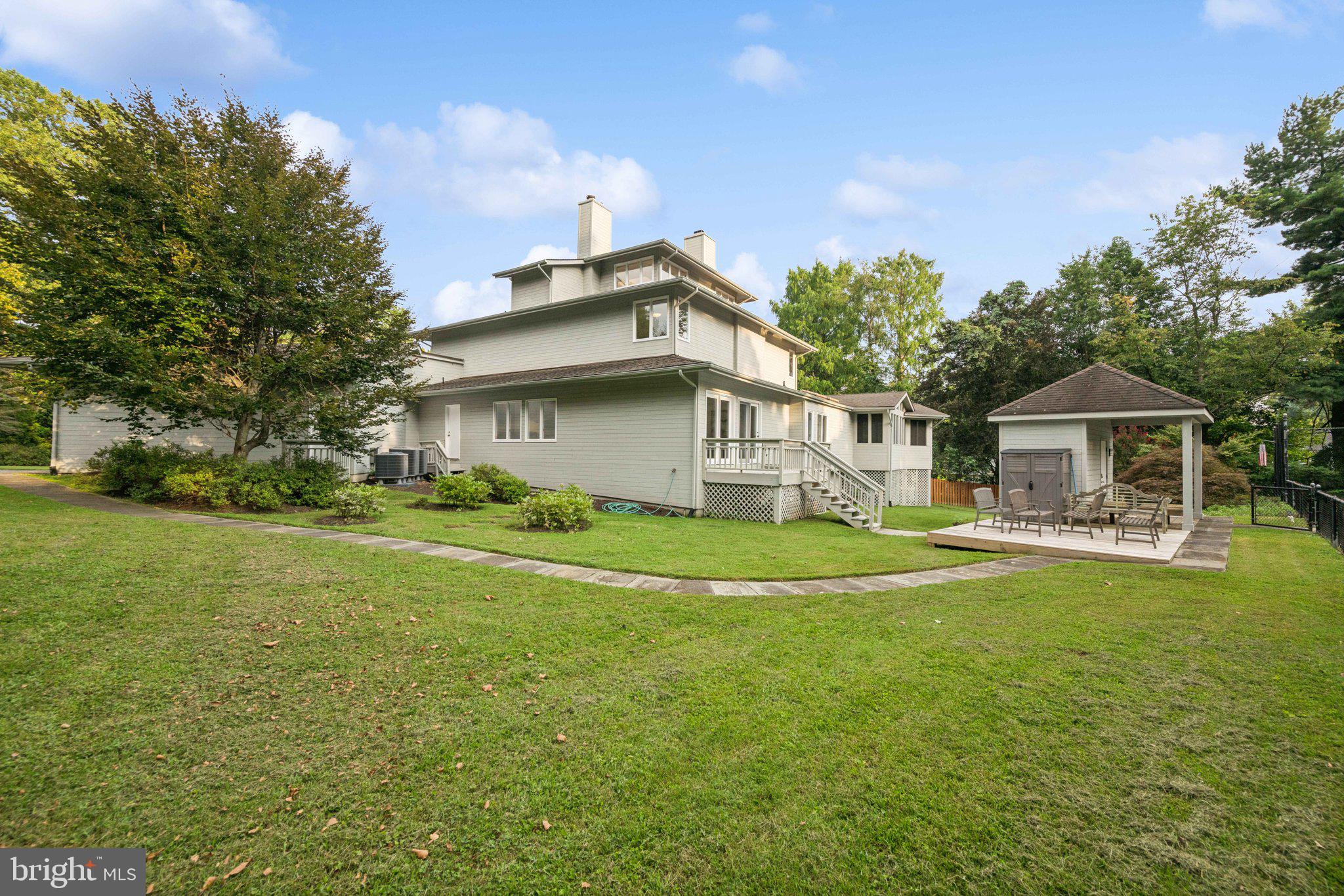 COLUMBIA TOWN CENTER - Residential