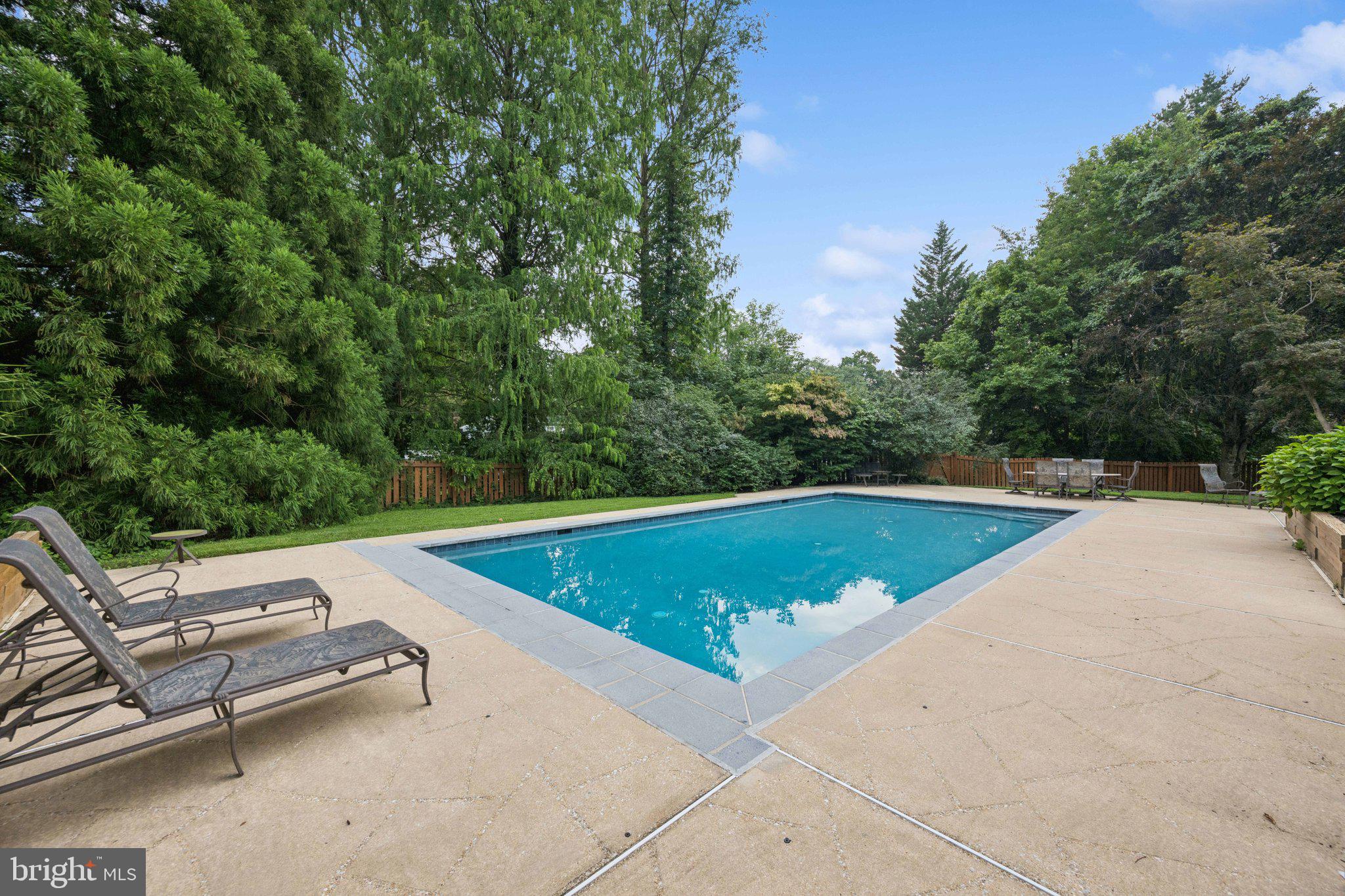 COLUMBIA TOWN CENTER - Residential