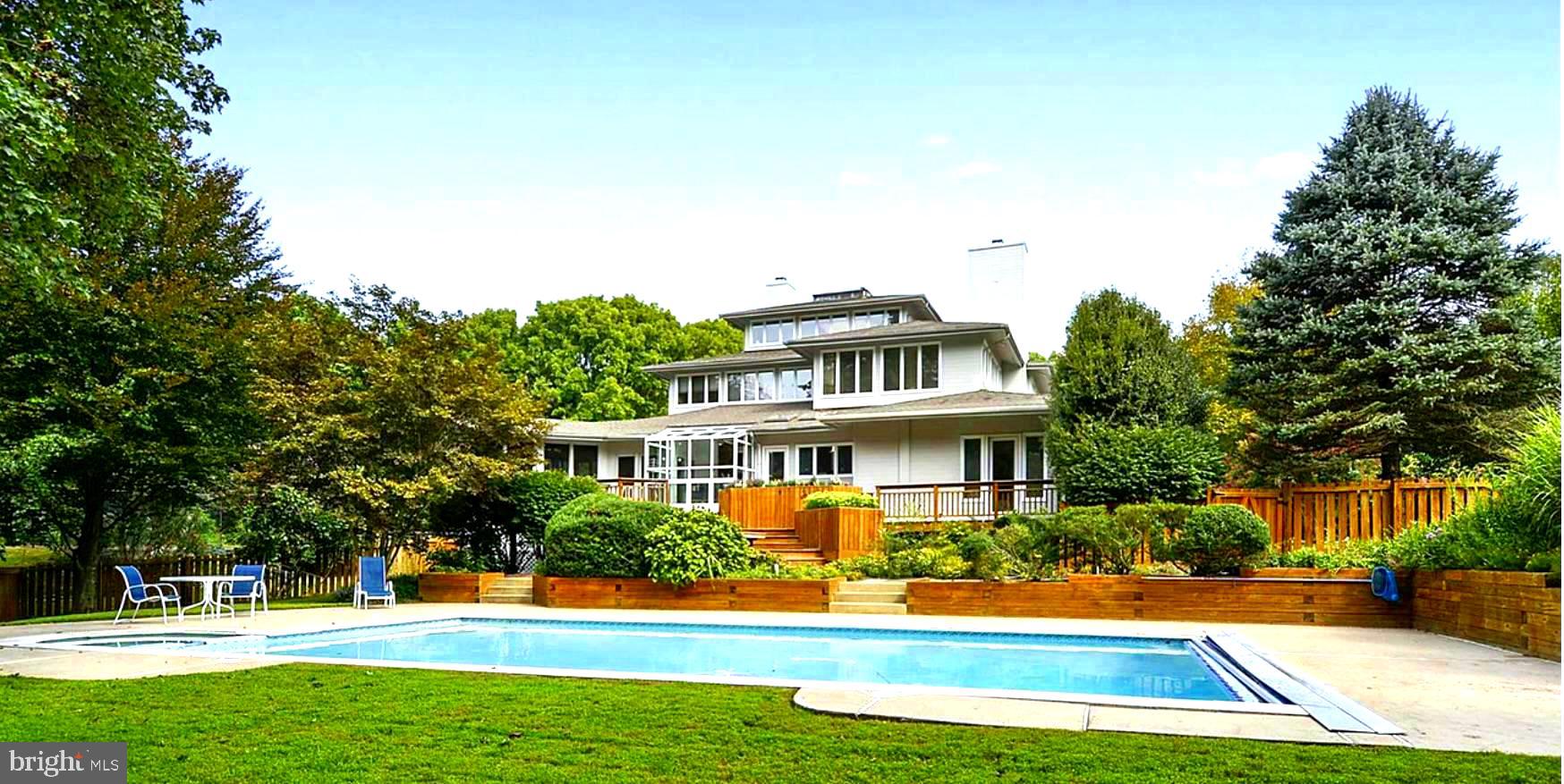 COLUMBIA TOWN CENTER - Residential