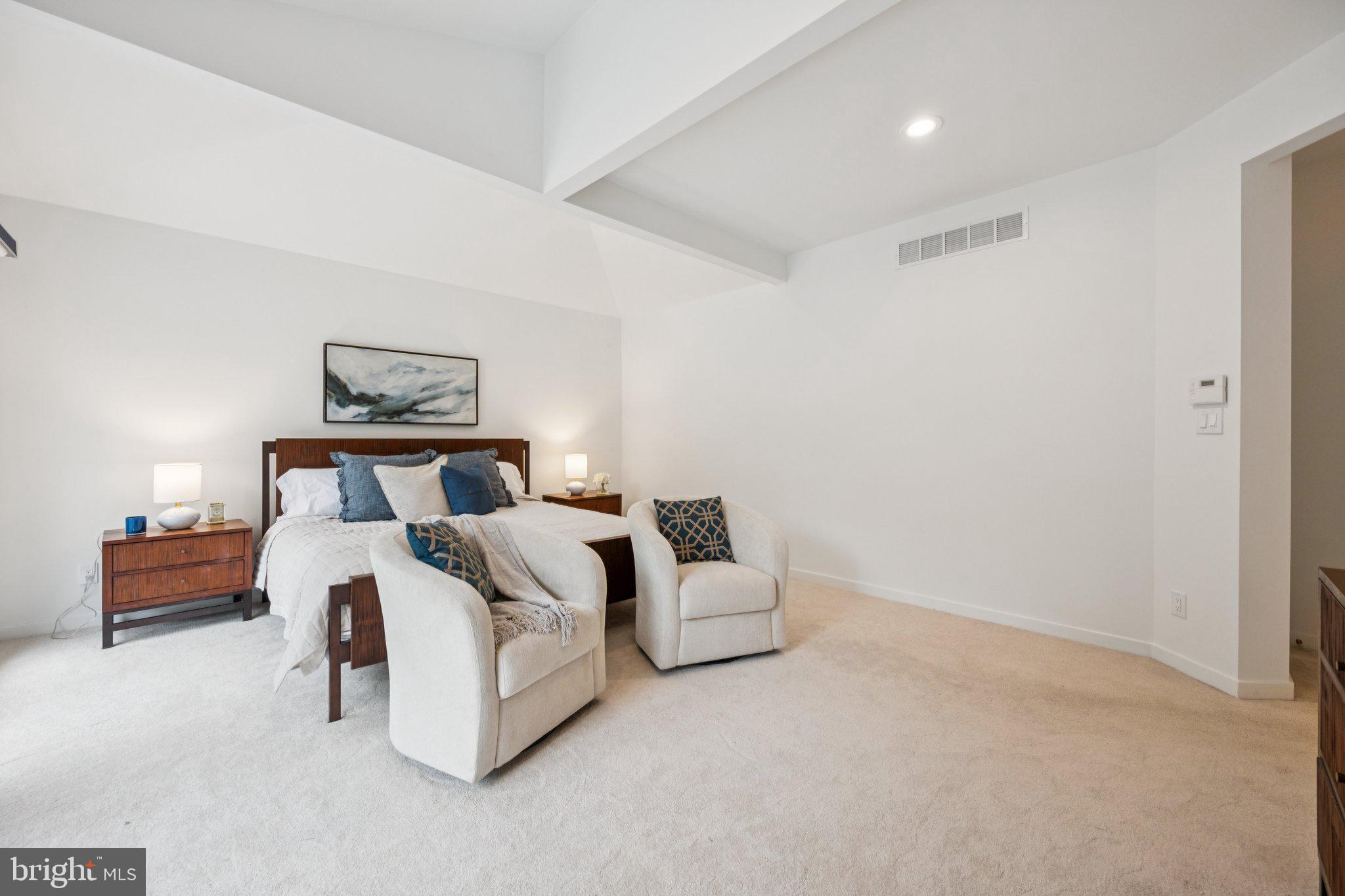 COLUMBIA TOWN CENTER - Residential