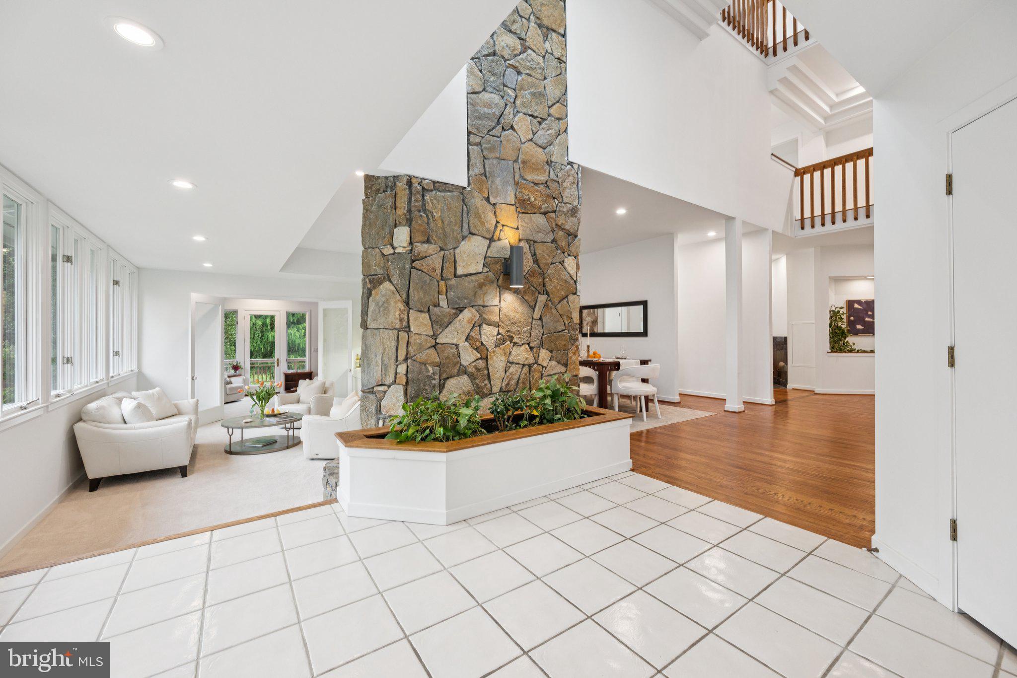 COLUMBIA TOWN CENTER - Residential