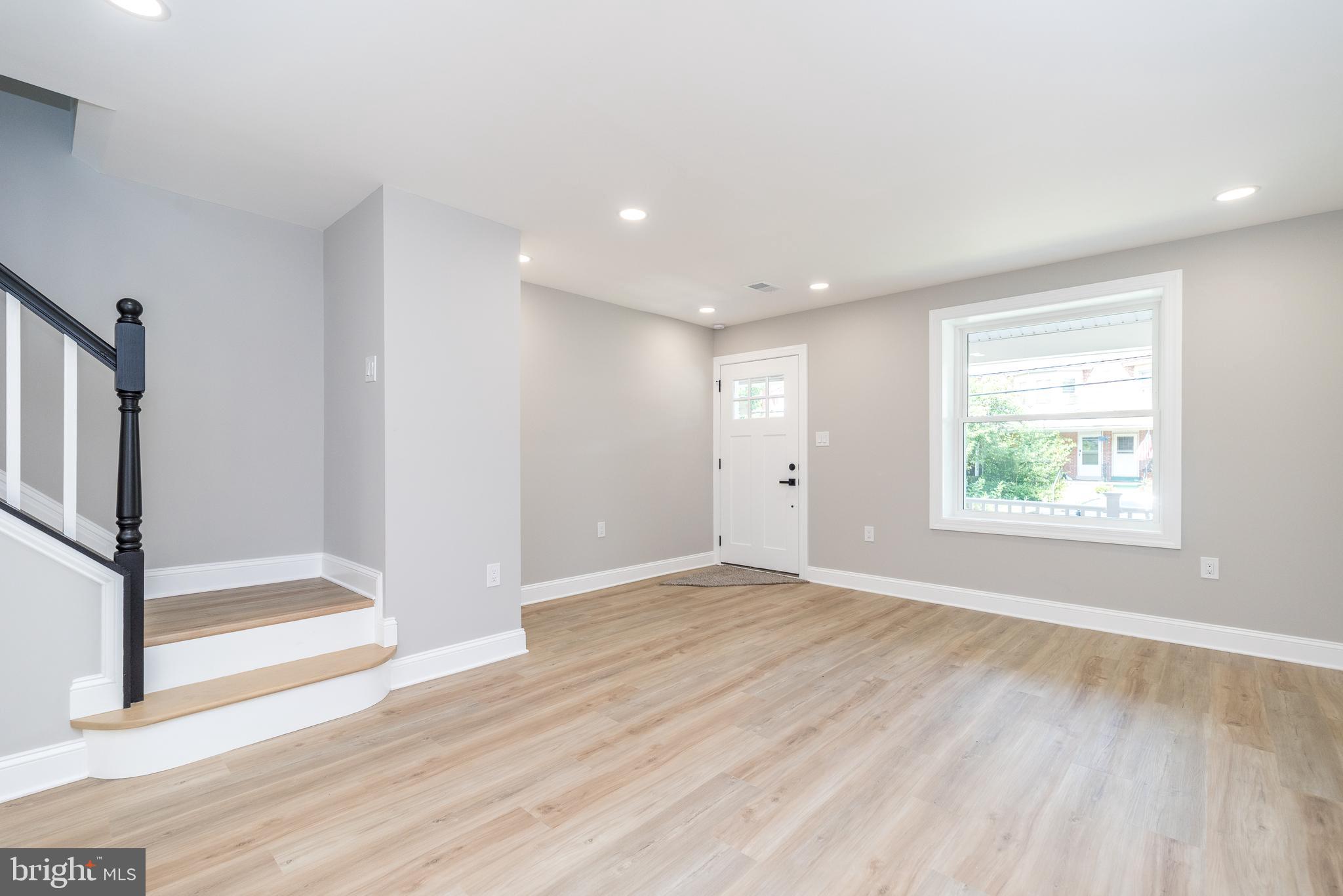 LANSDALE - Residential