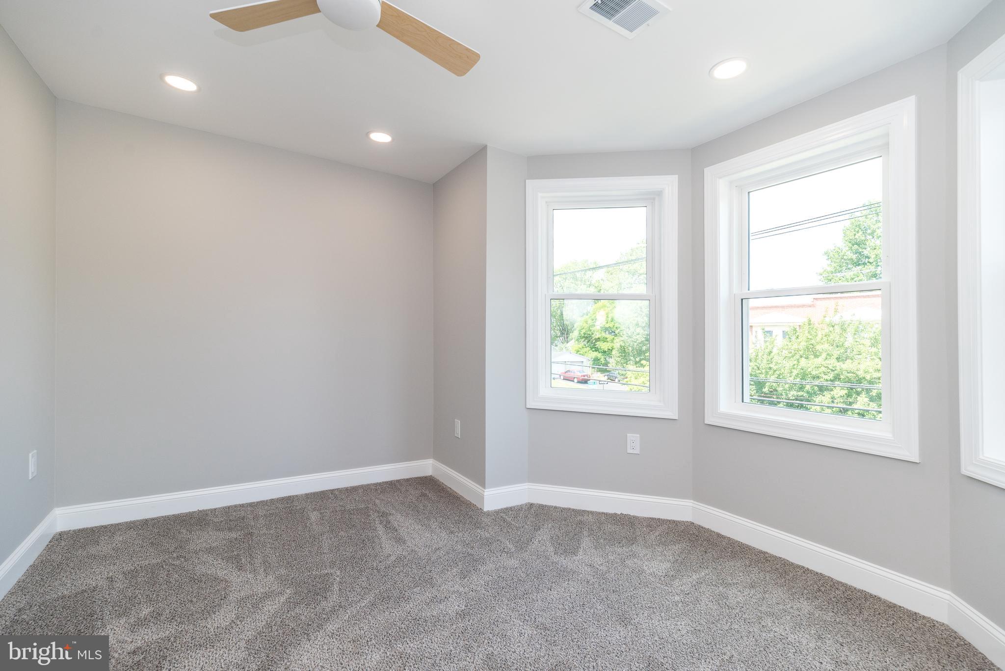 LANSDALE - Residential
