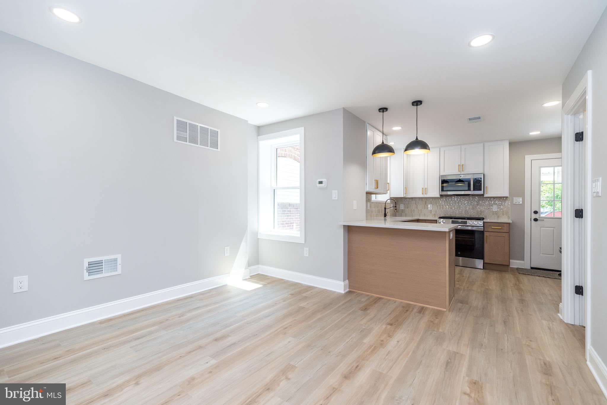 LANSDALE - Residential