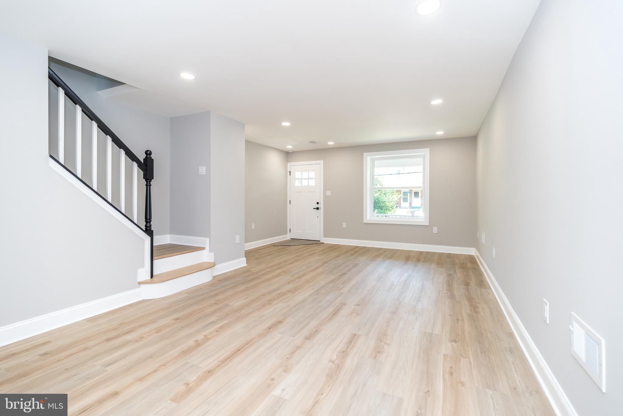 LANSDALE - Residential