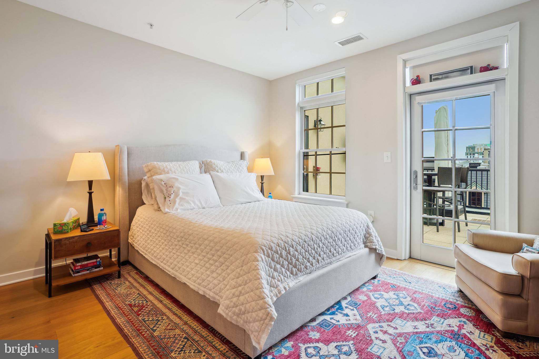 GASLIGHT SQUARE - Residential