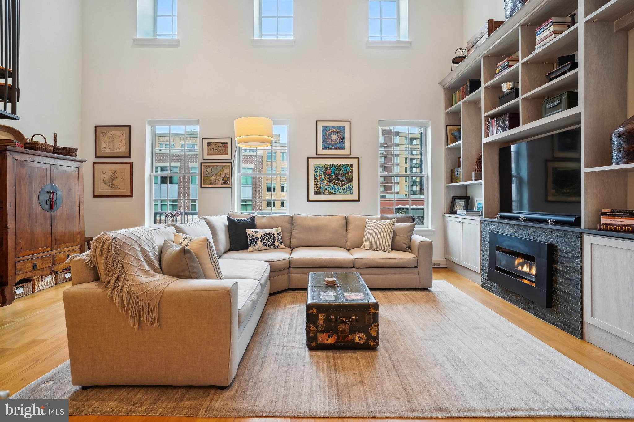 GASLIGHT SQUARE - Residential