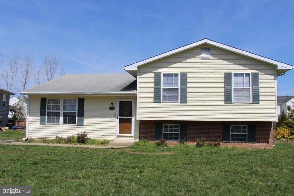 Split level with nice back yard and deck. Three bedrooms/2 baths. Available May 2026.  Pets case by case. Good credit, background check and references required. 12 month lease.