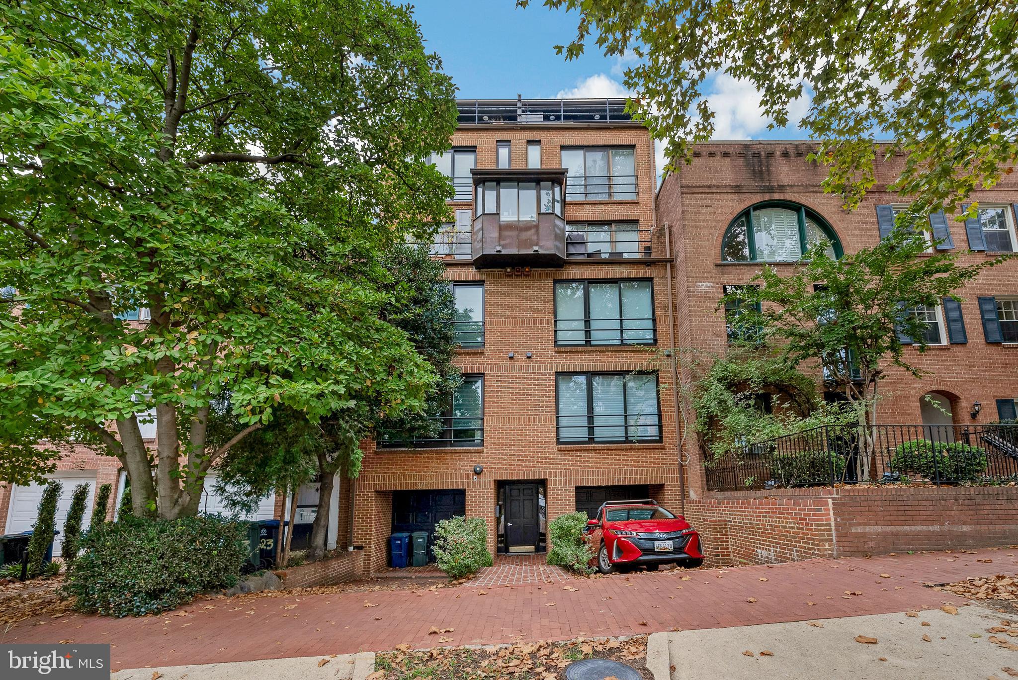 FOGGY BOTTOM - Residential