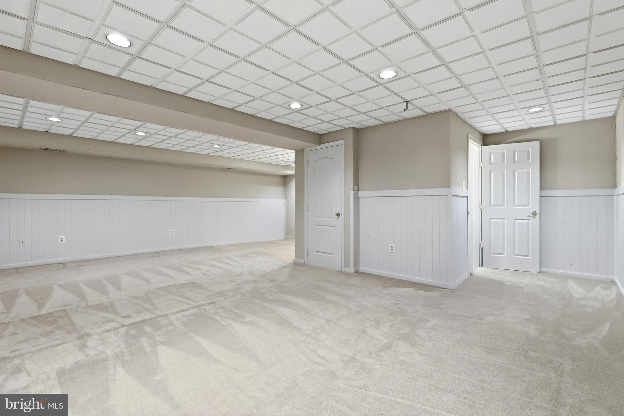 SOUTH RIDING - Residential