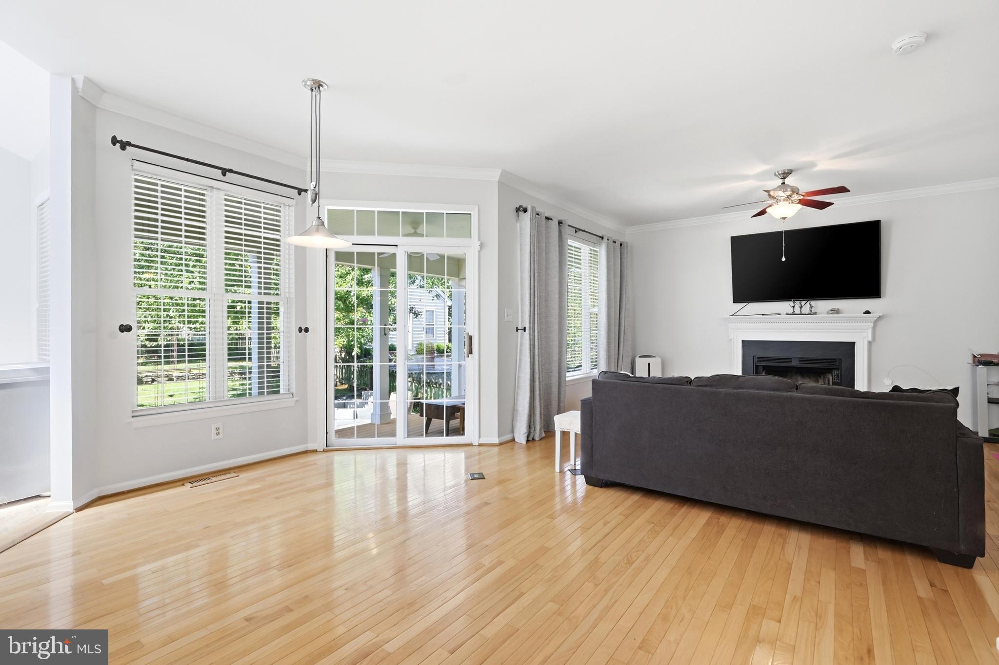 SOUTH RIDING - Residential