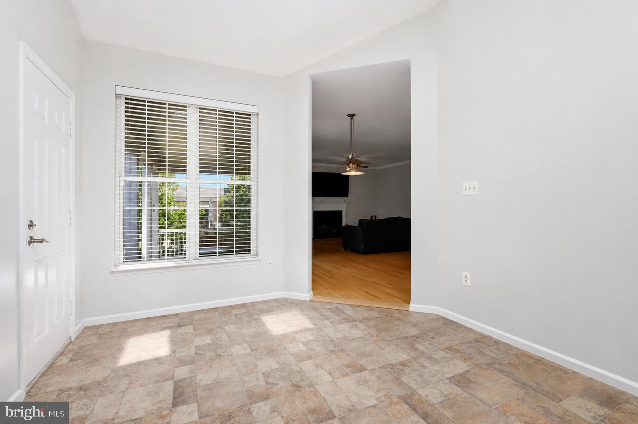 SOUTH RIDING - Residential