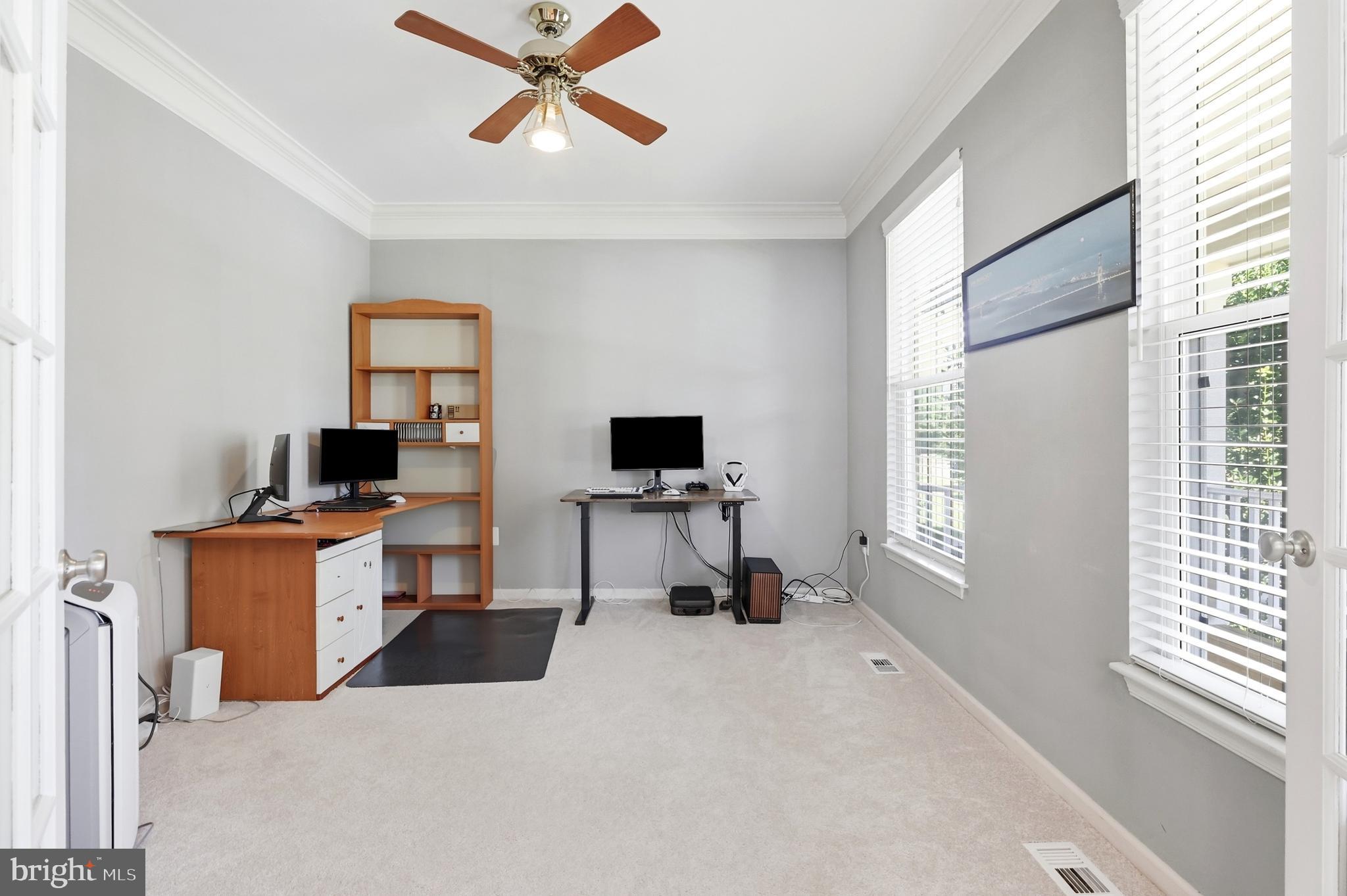 SOUTH RIDING - Residential