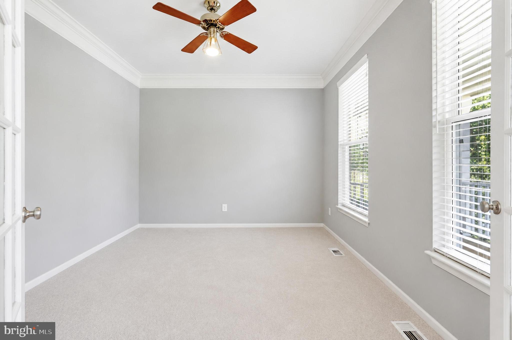SOUTH RIDING - Residential