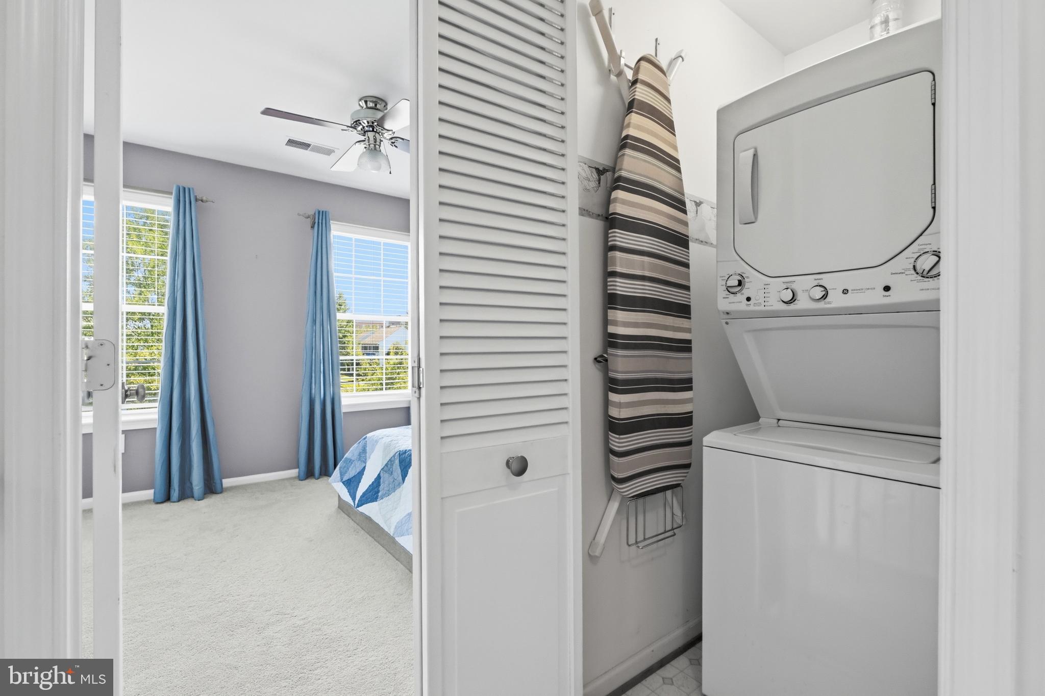 SOUTH RIDING - Residential