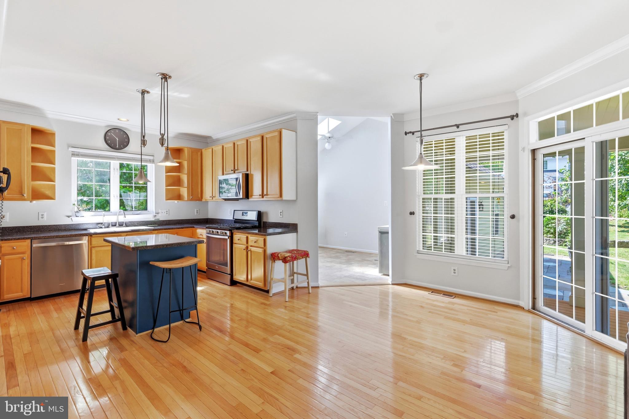 SOUTH RIDING - Residential