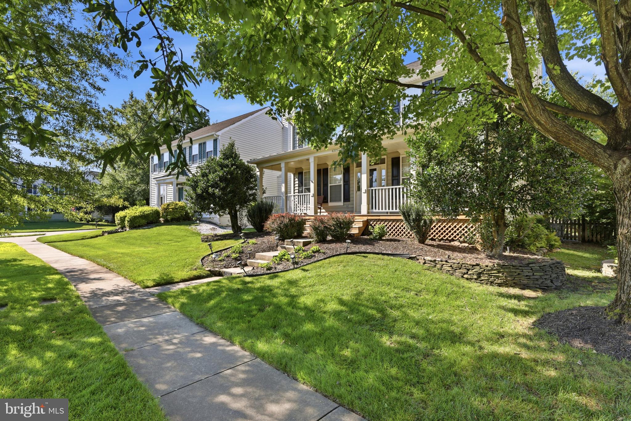 SOUTH RIDING - Residential