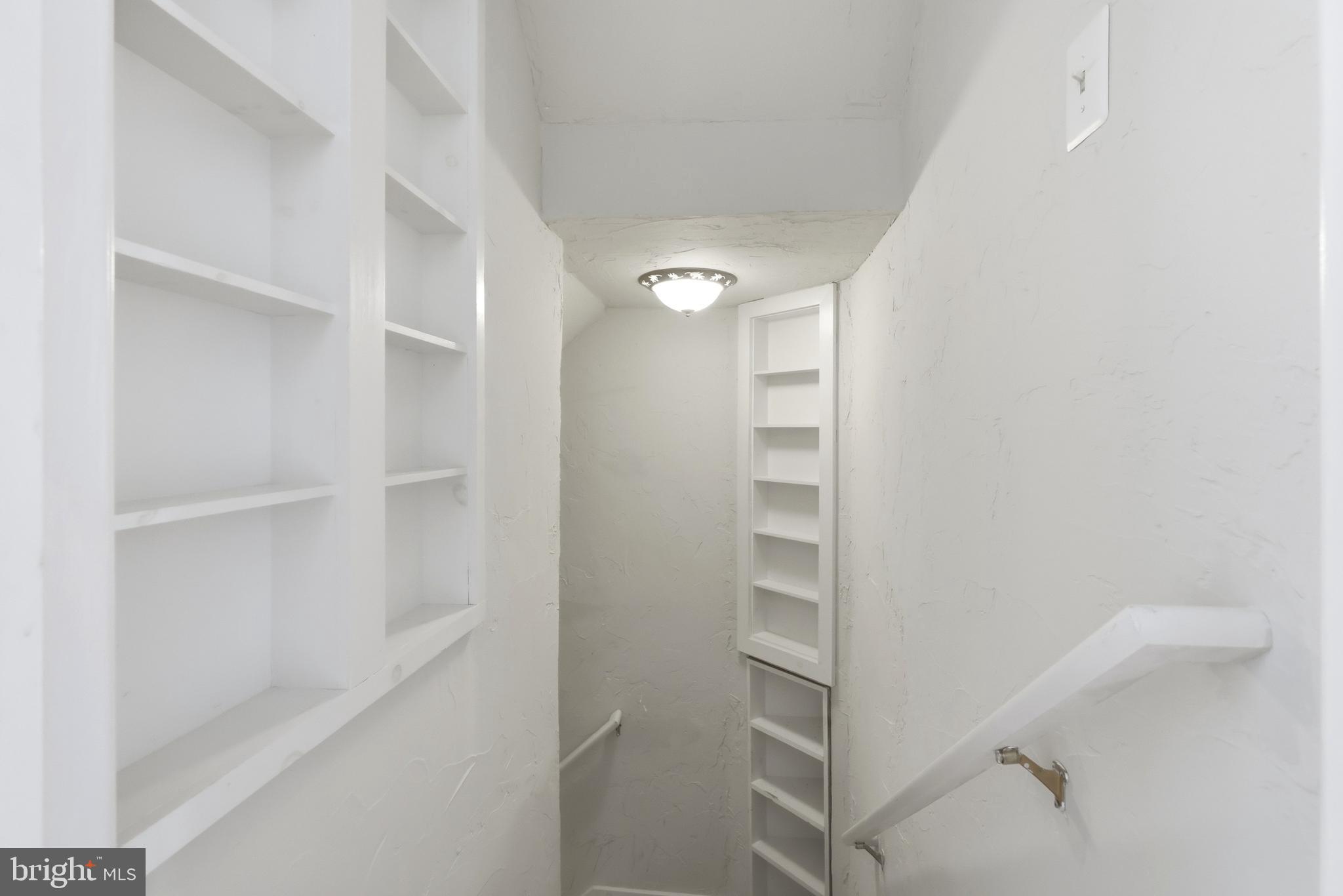 SOUTH RIDING - Residential