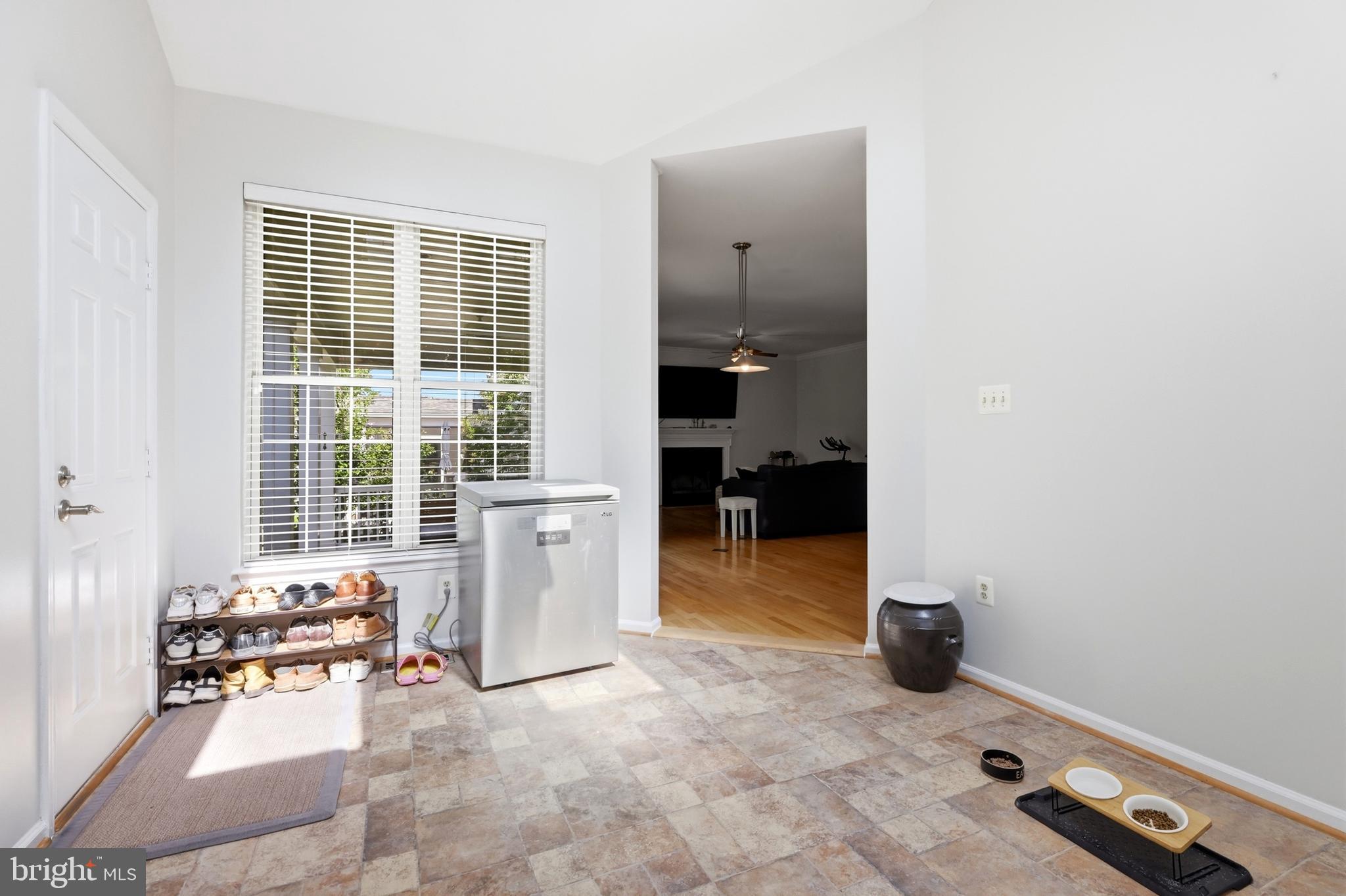 SOUTH RIDING - Residential
