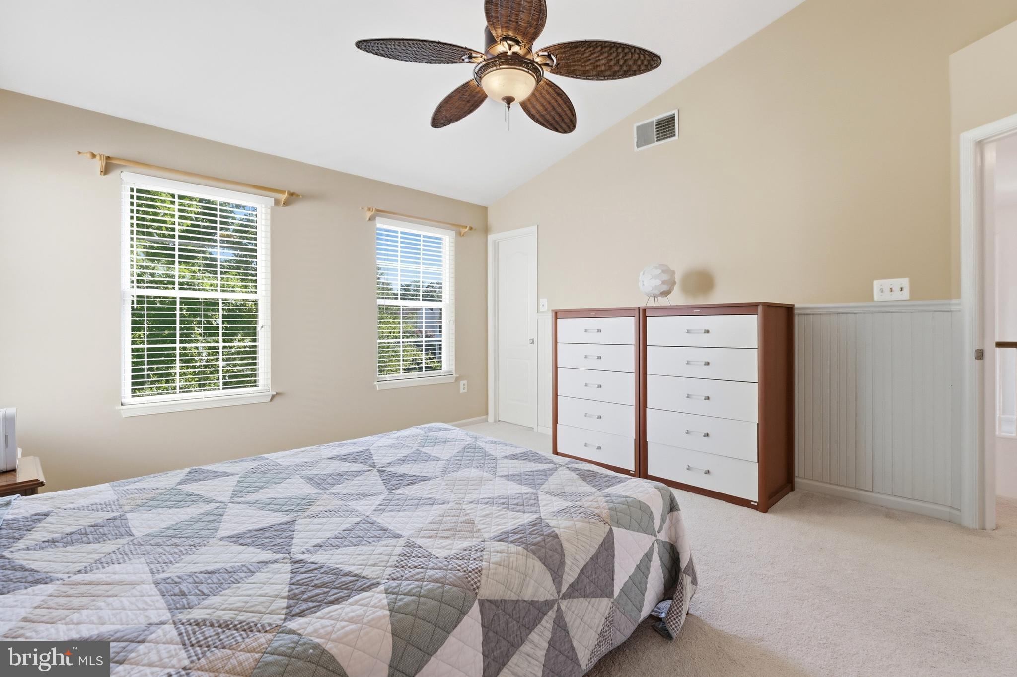 SOUTH RIDING - Residential