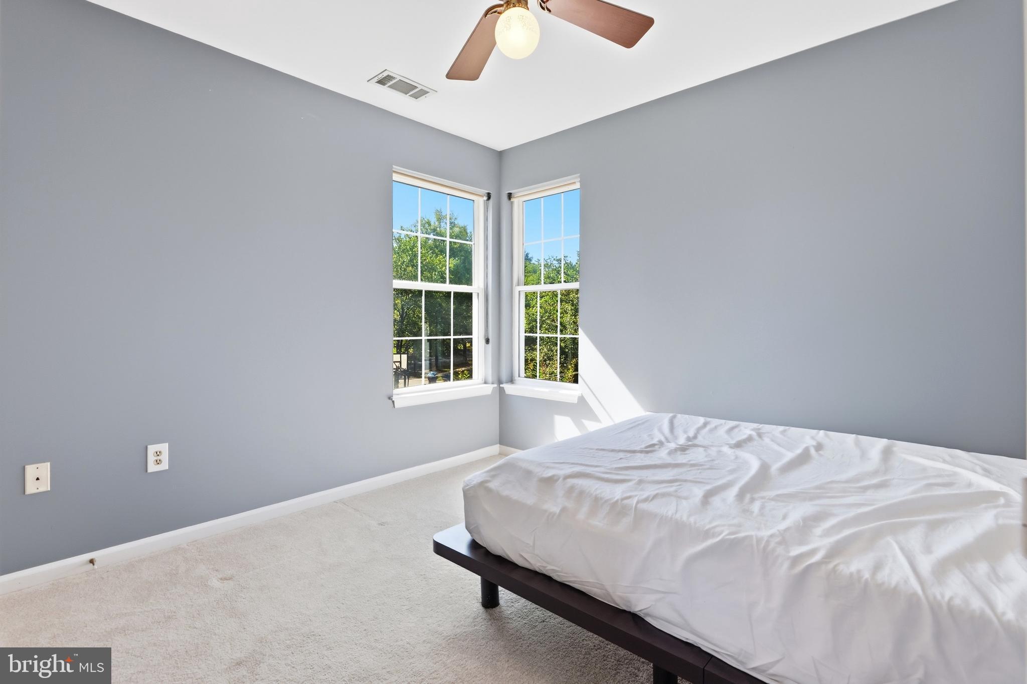 SOUTH RIDING - Residential