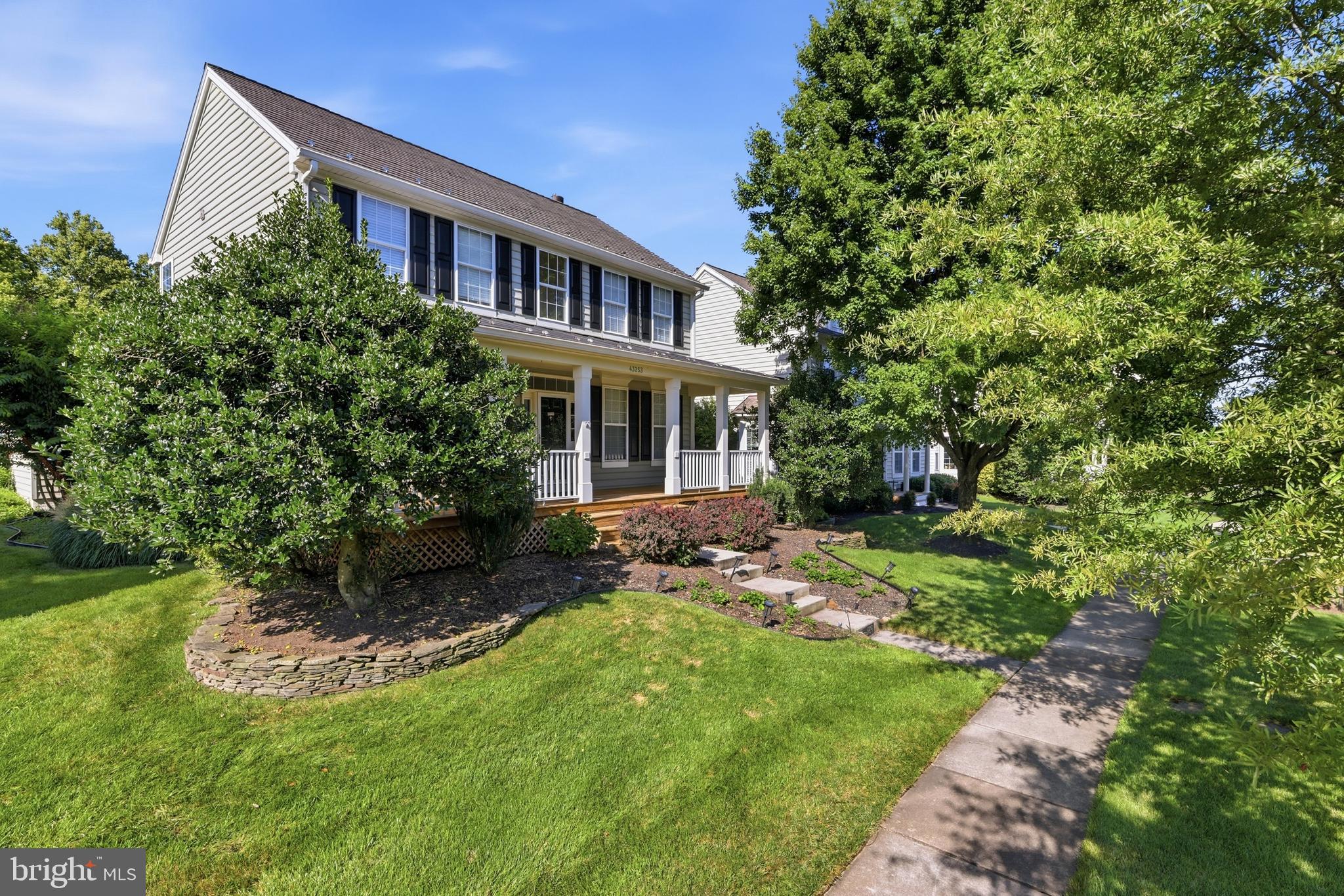 SOUTH RIDING - Residential