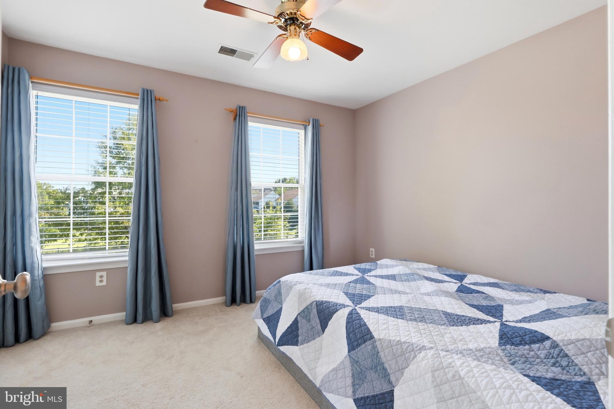 SOUTH RIDING - Residential