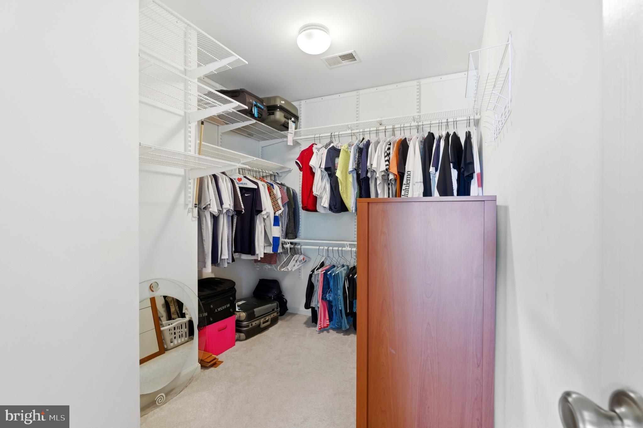 SOUTH RIDING - Residential