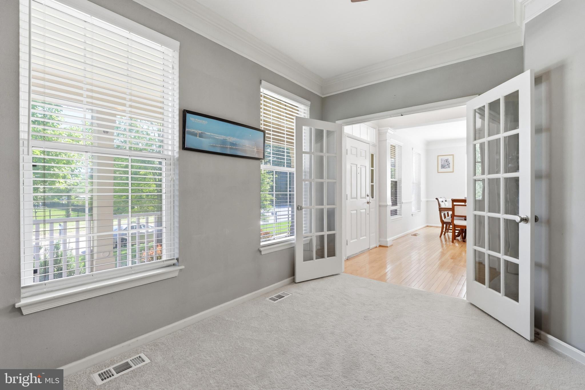 SOUTH RIDING - Residential