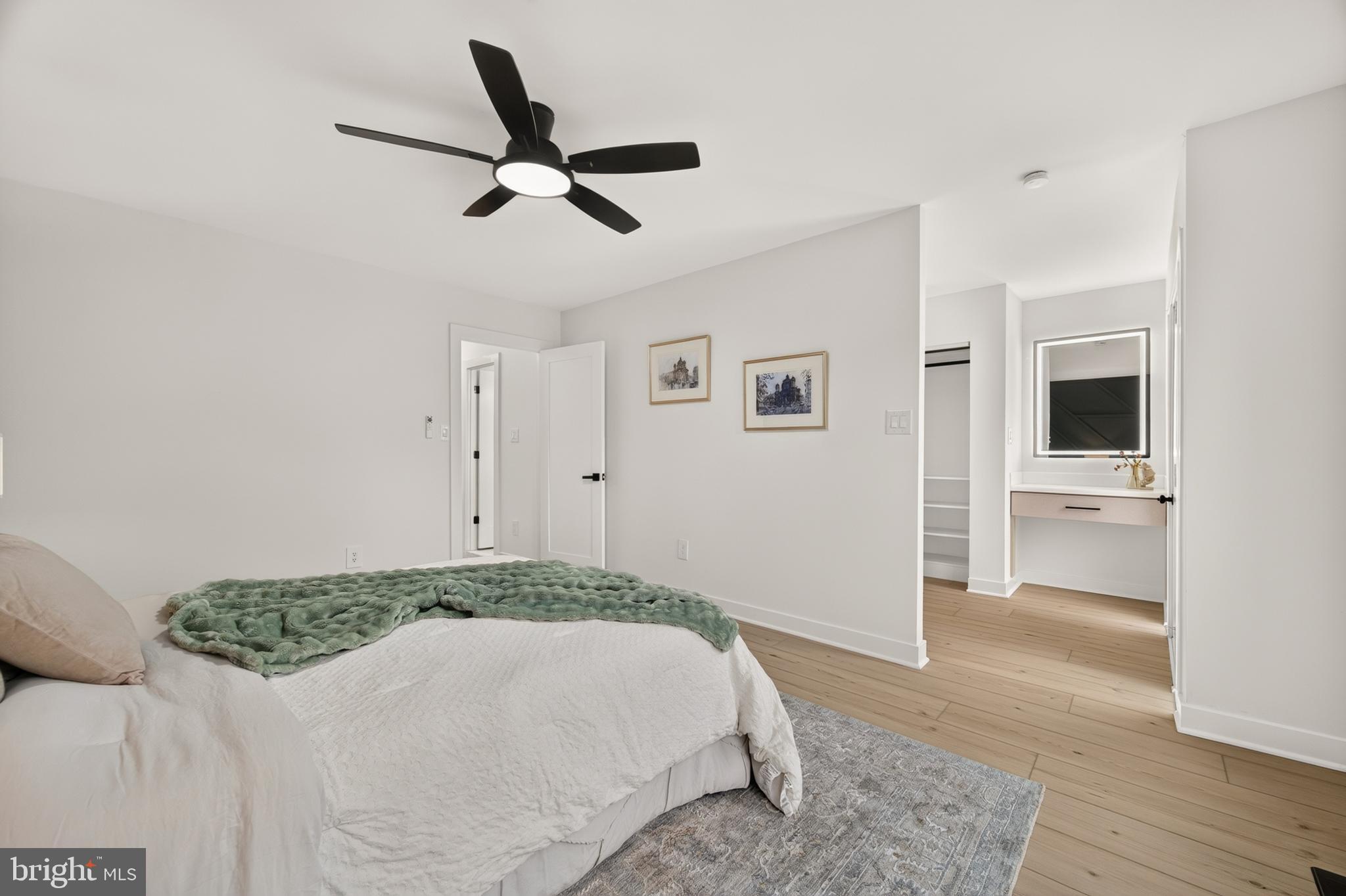 TYSONS COURT - Residential