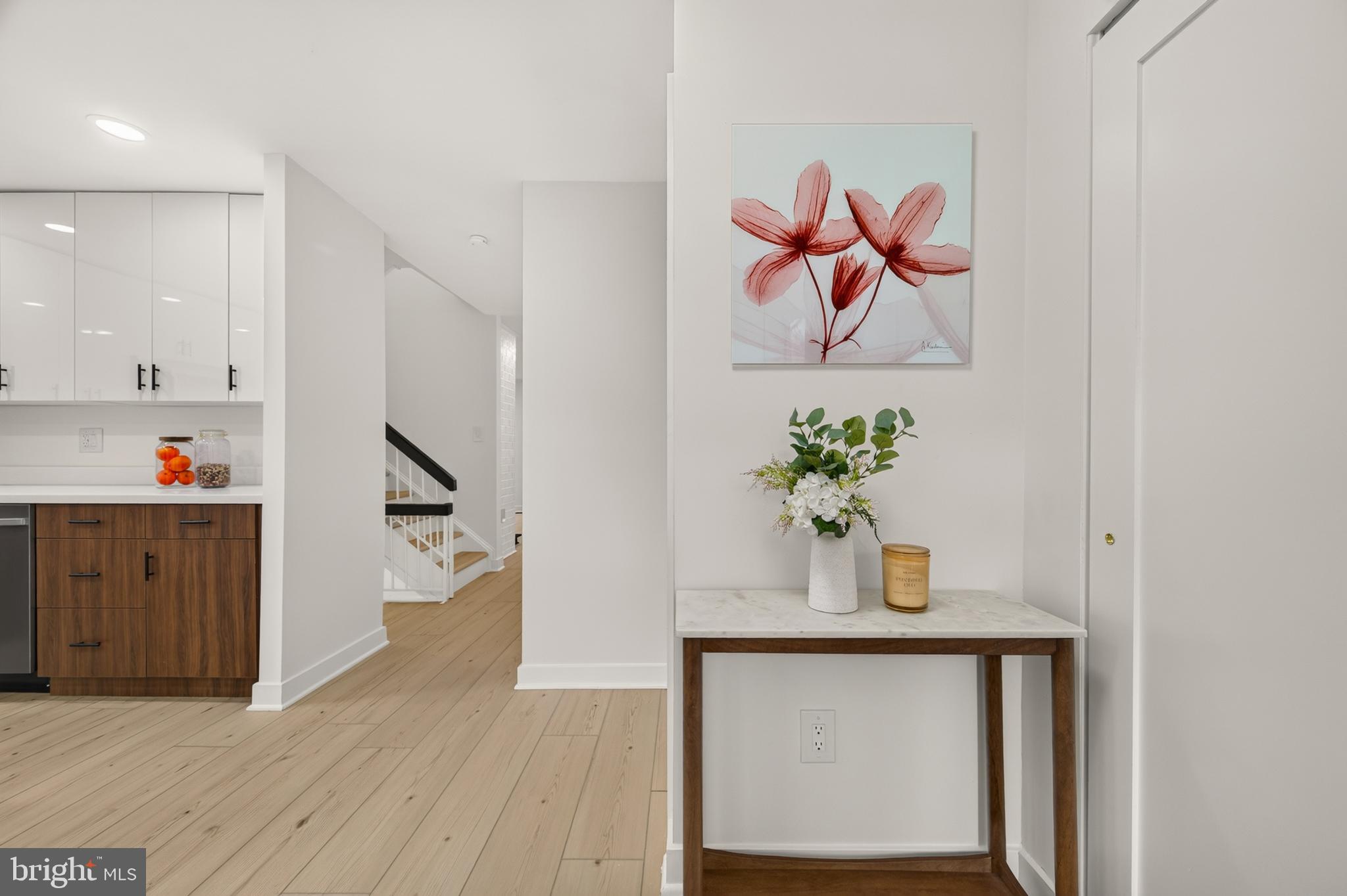 TYSONS COURT - Residential