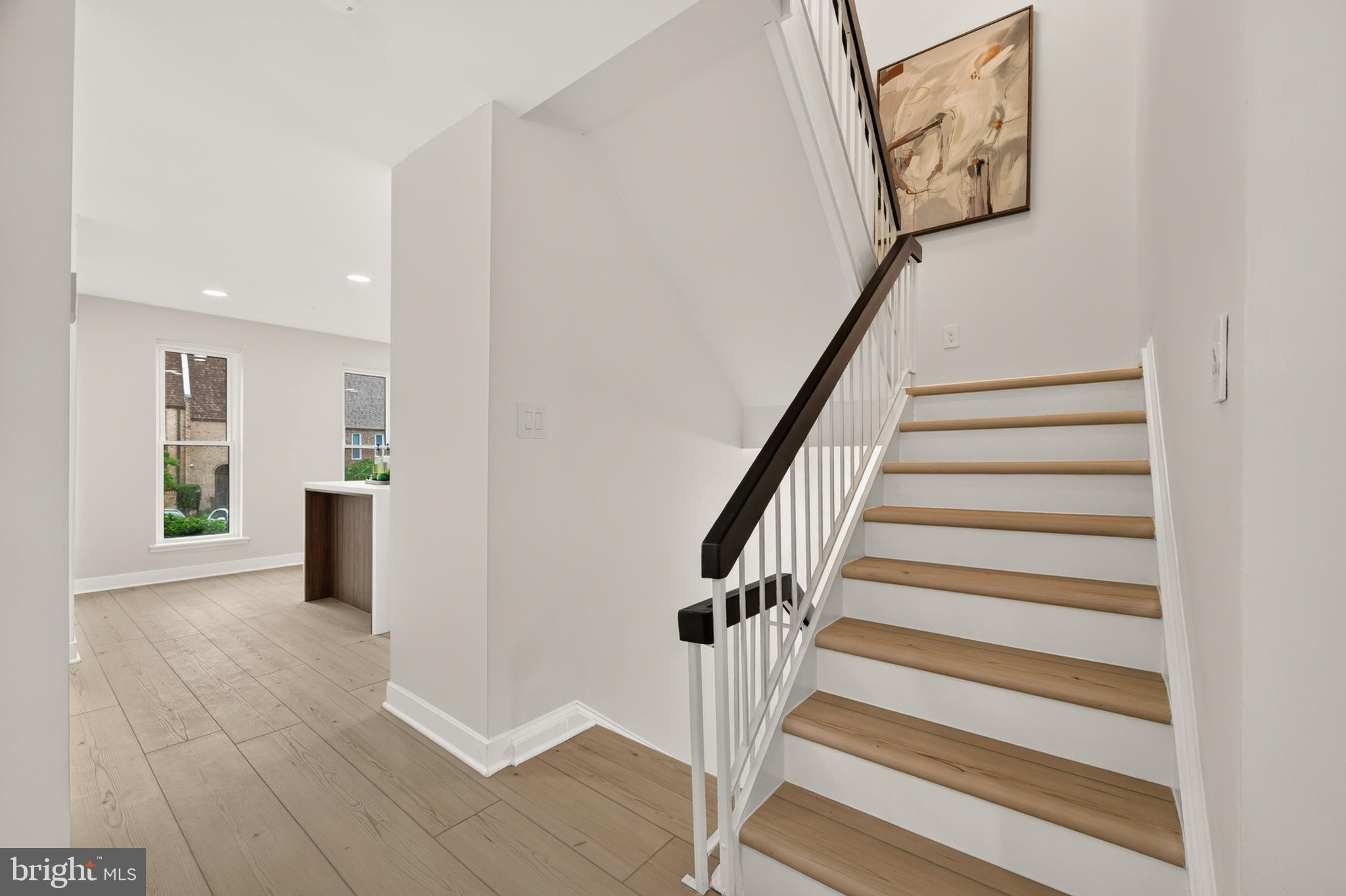 TYSONS COURT - Residential