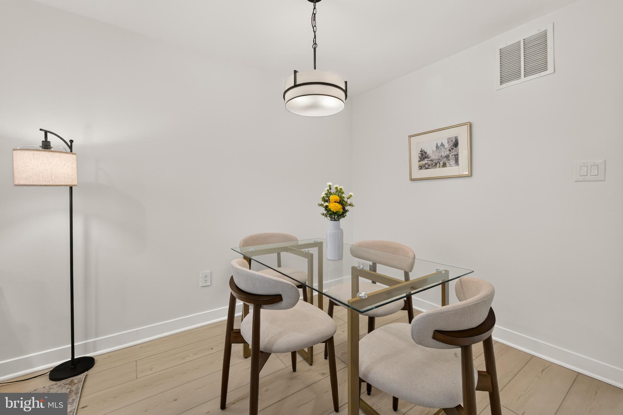 TYSONS COURT - Residential