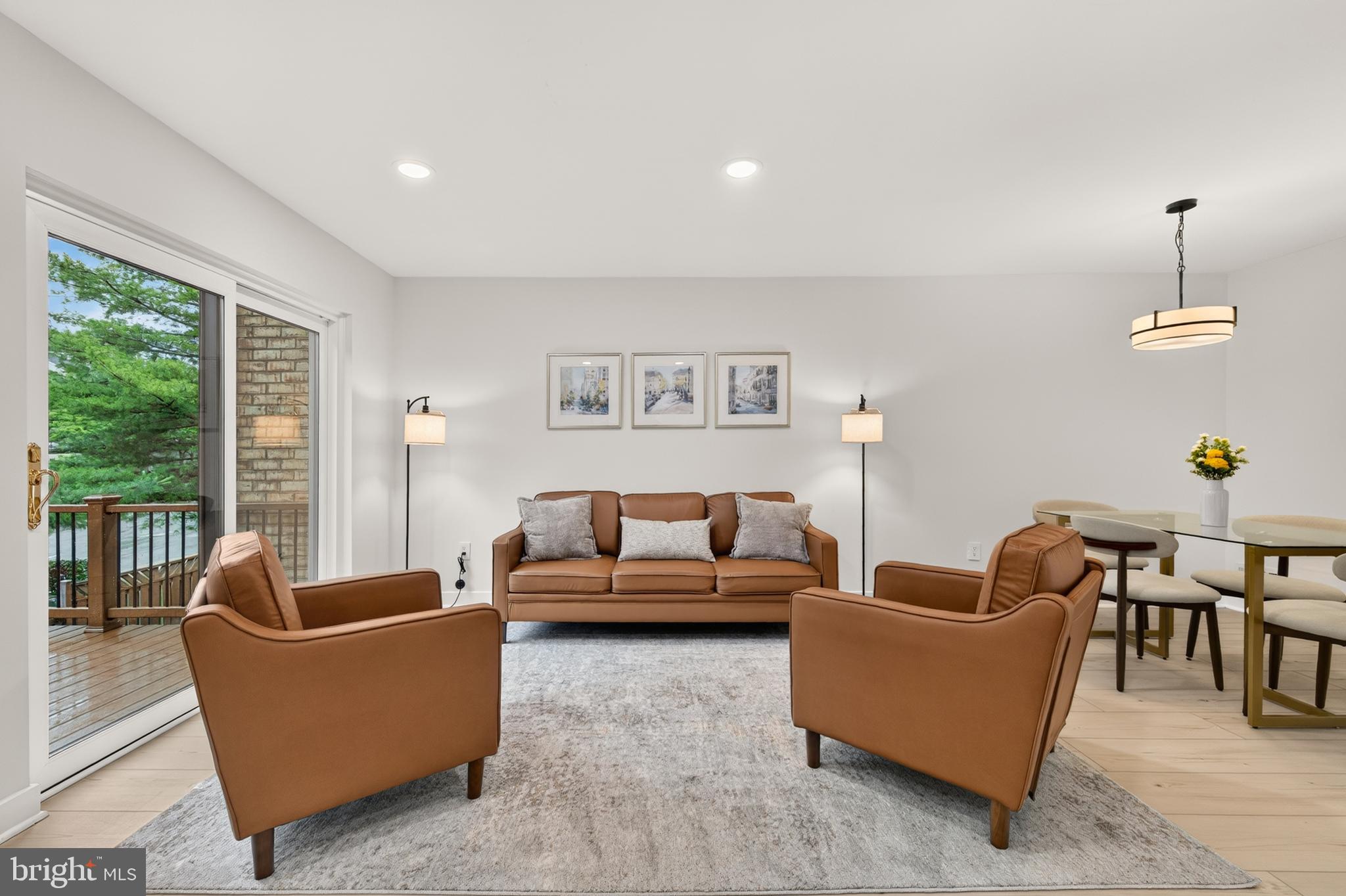 TYSONS COURT - Residential