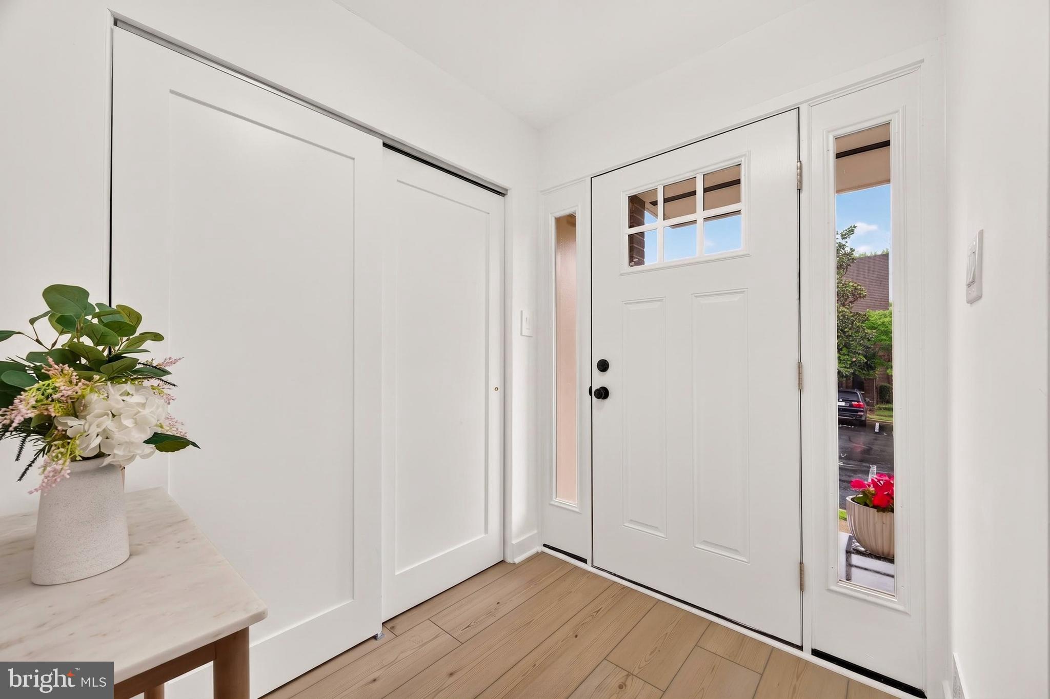 TYSONS COURT - Residential