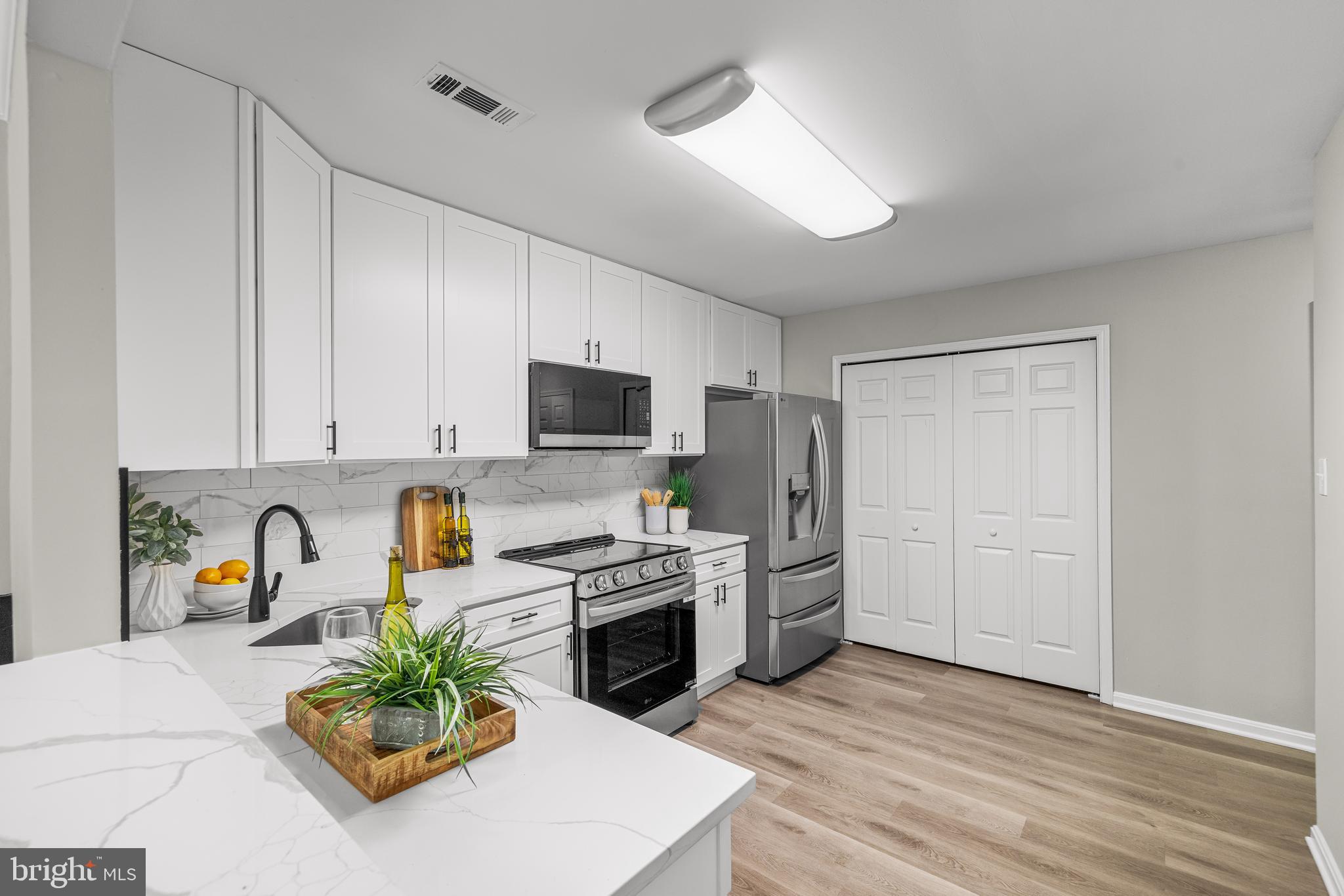 MAYFAIR - Residential