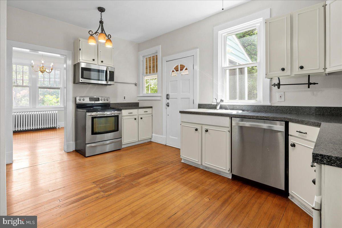 COLLEGE PARK - Residential