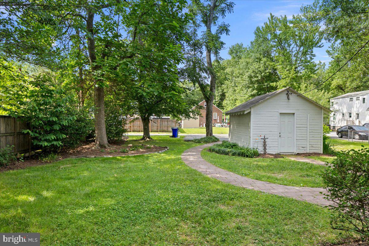 COLLEGE PARK - Residential
