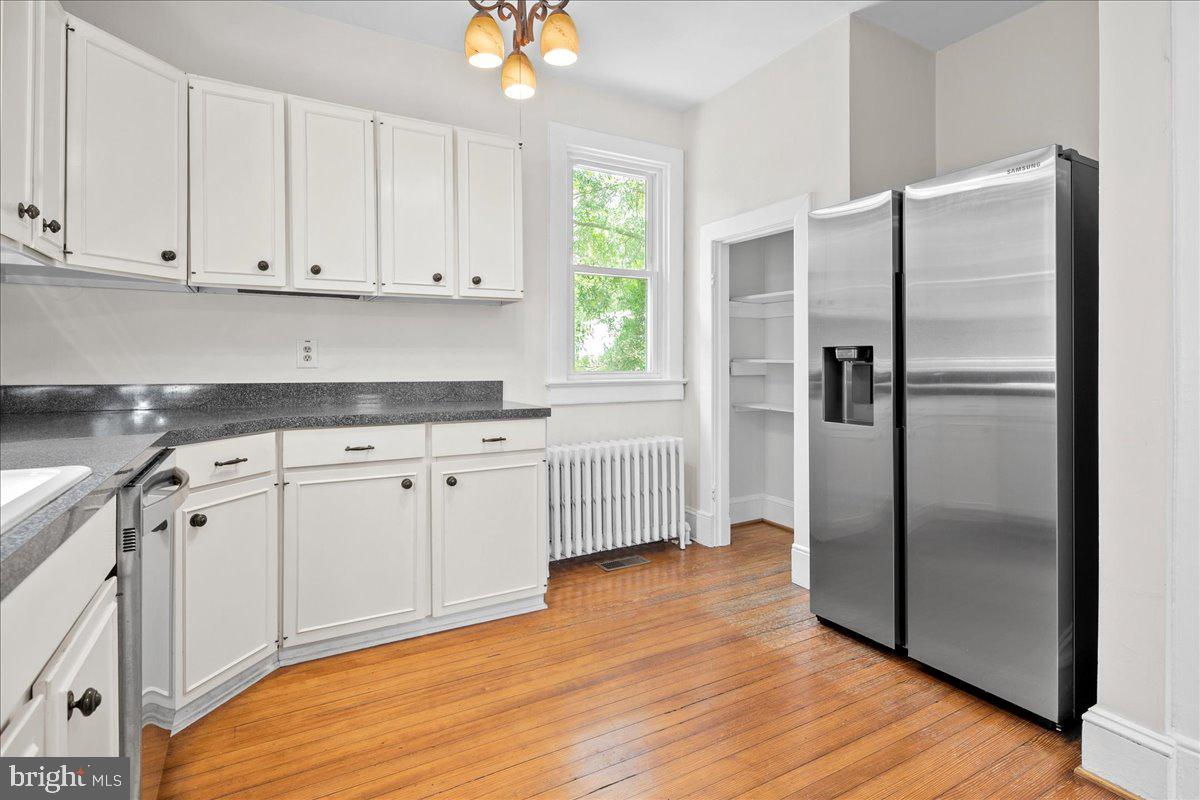 COLLEGE PARK - Residential