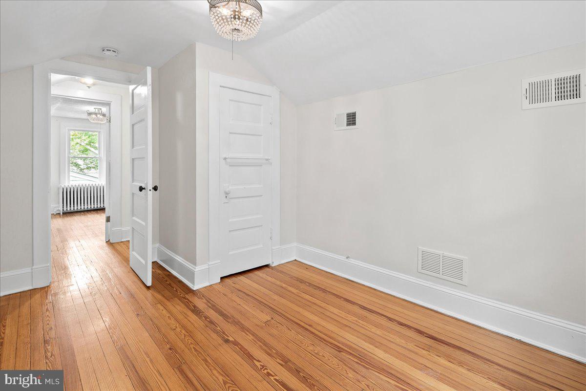 COLLEGE PARK - Residential