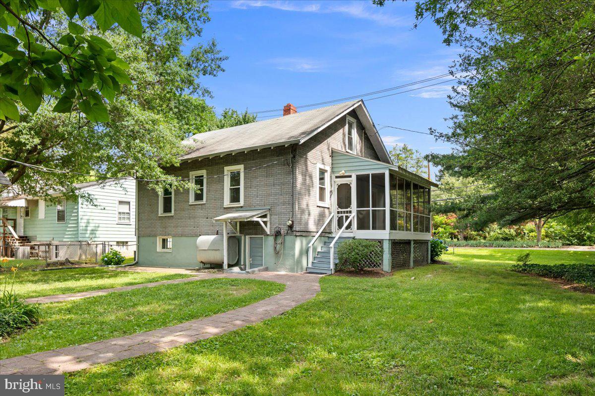COLLEGE PARK - Residential
