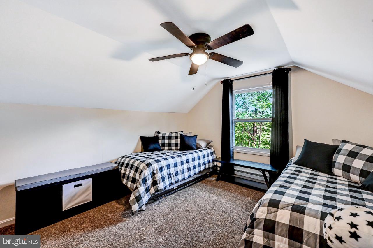 INDIAN MOUNTAIN LAKES - Residential