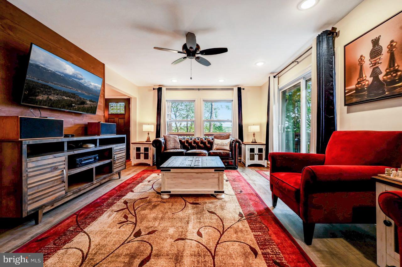 INDIAN MOUNTAIN LAKES - Residential