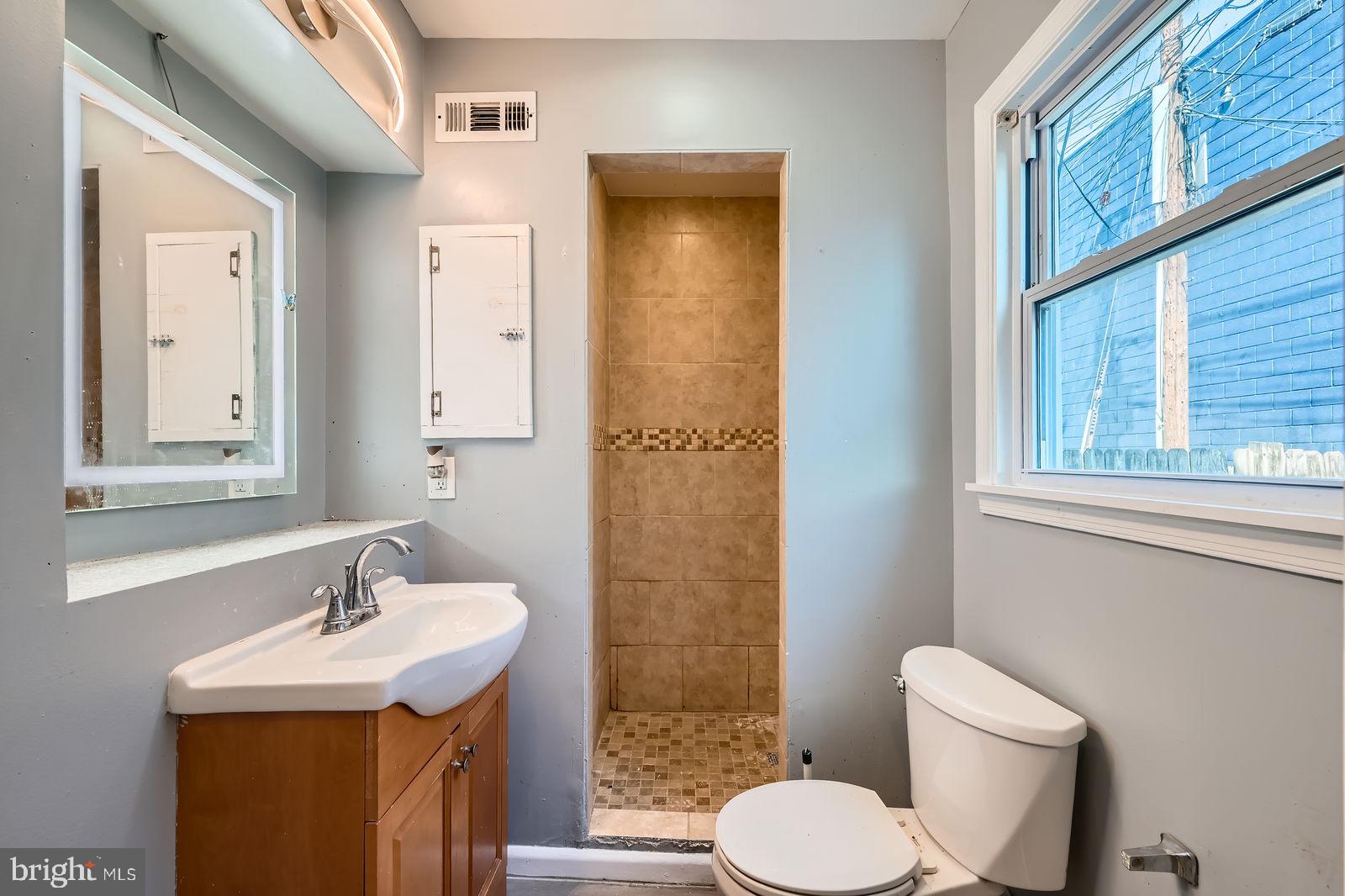 HIGHLANDTOWN - Residential
