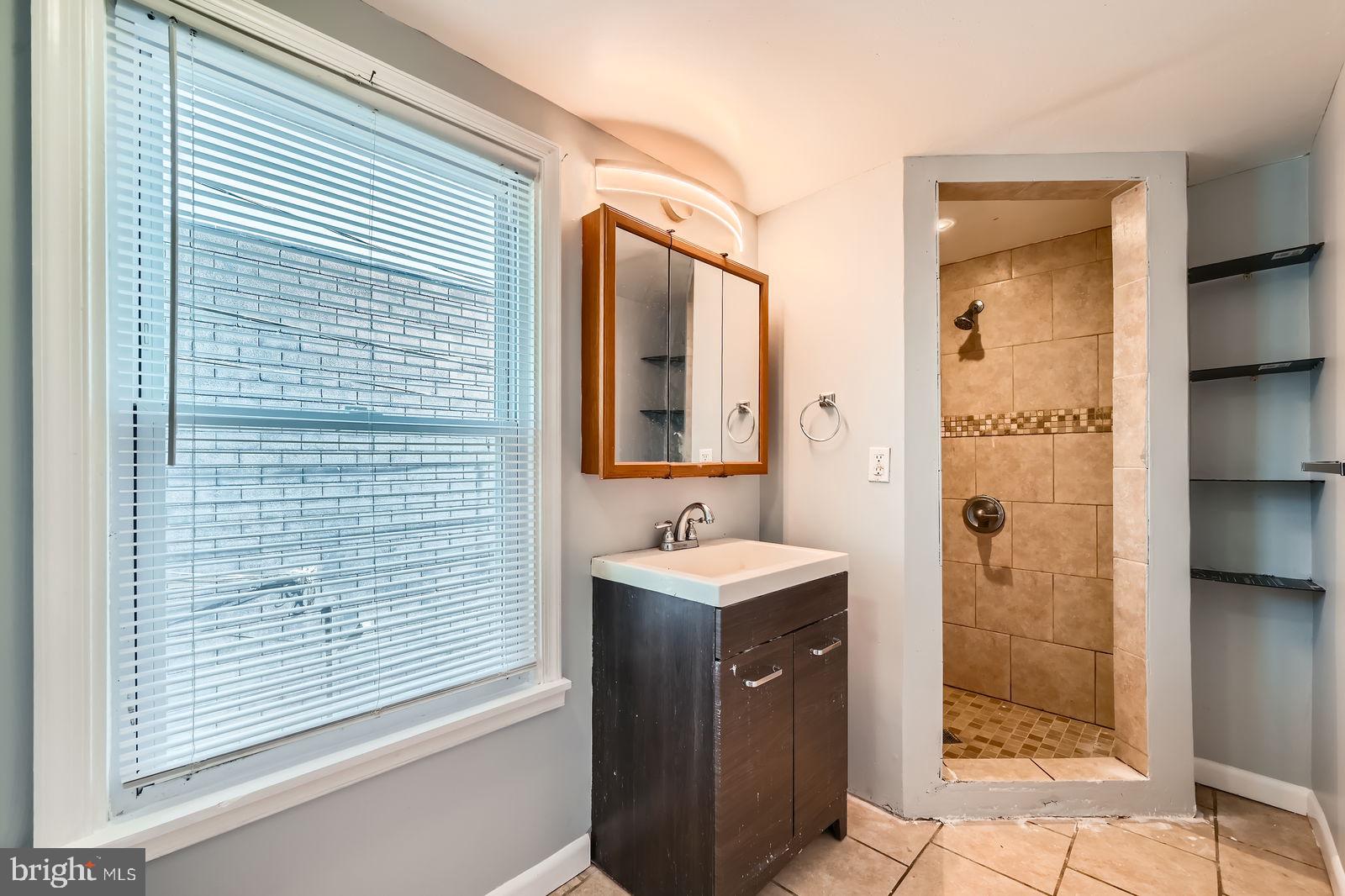 HIGHLANDTOWN - Residential
