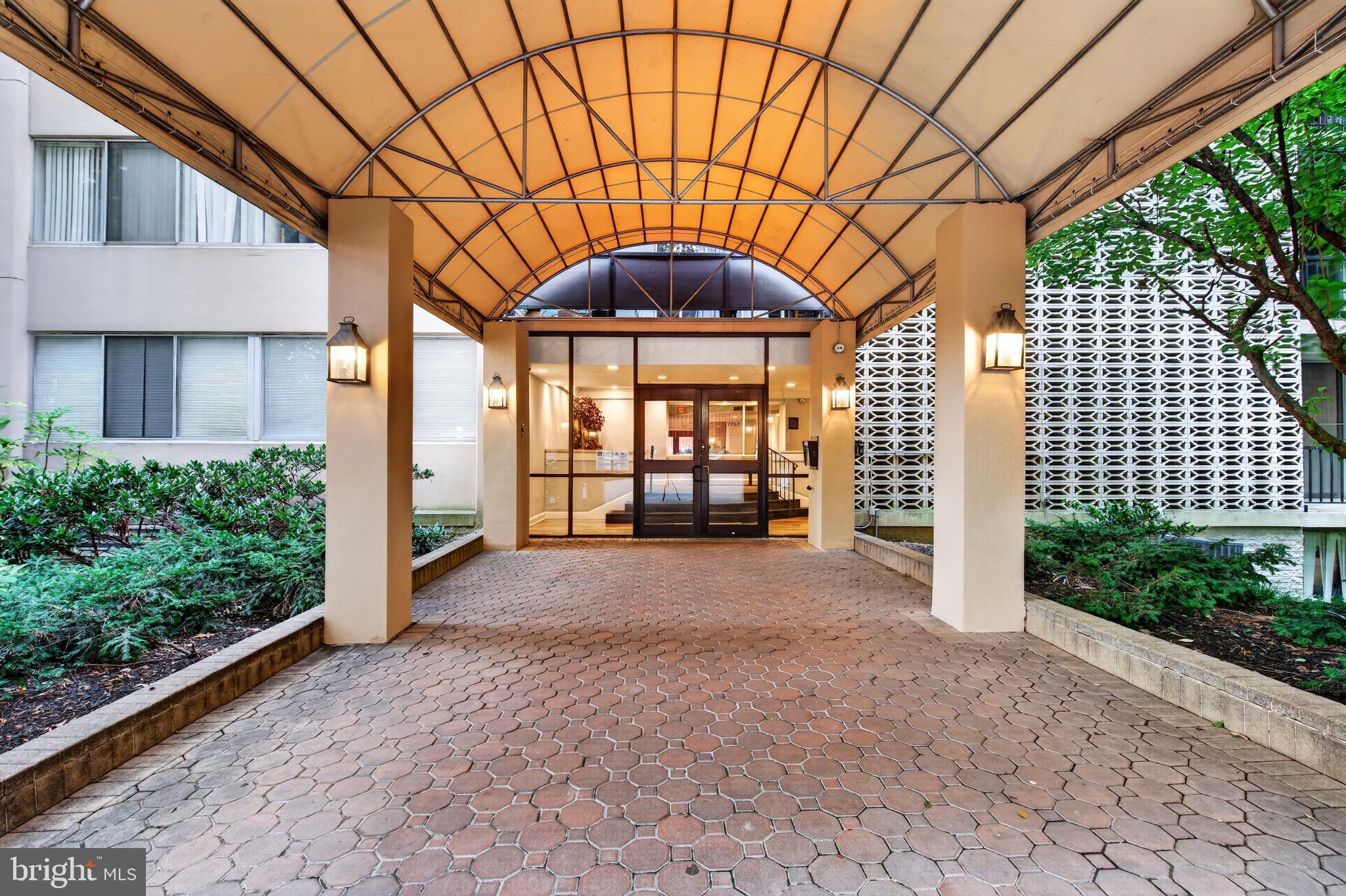 IVYMOUNT COURT - Residential