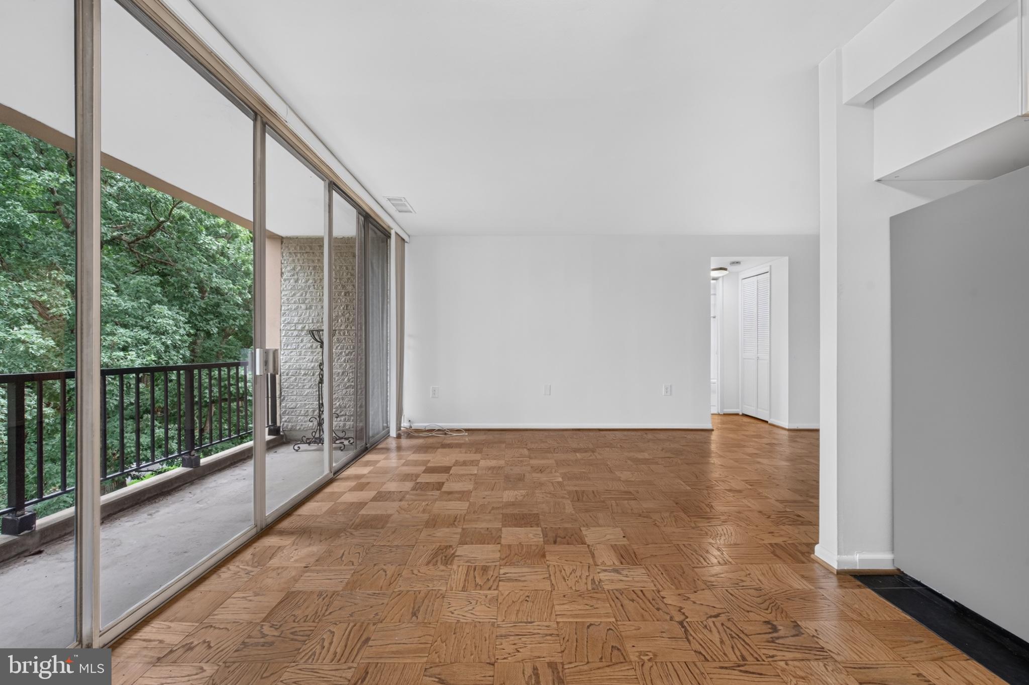 IVYMOUNT COURT - Residential
