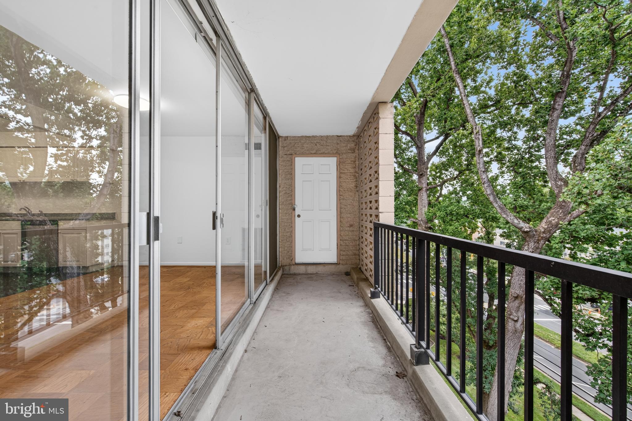 IVYMOUNT COURT - Residential