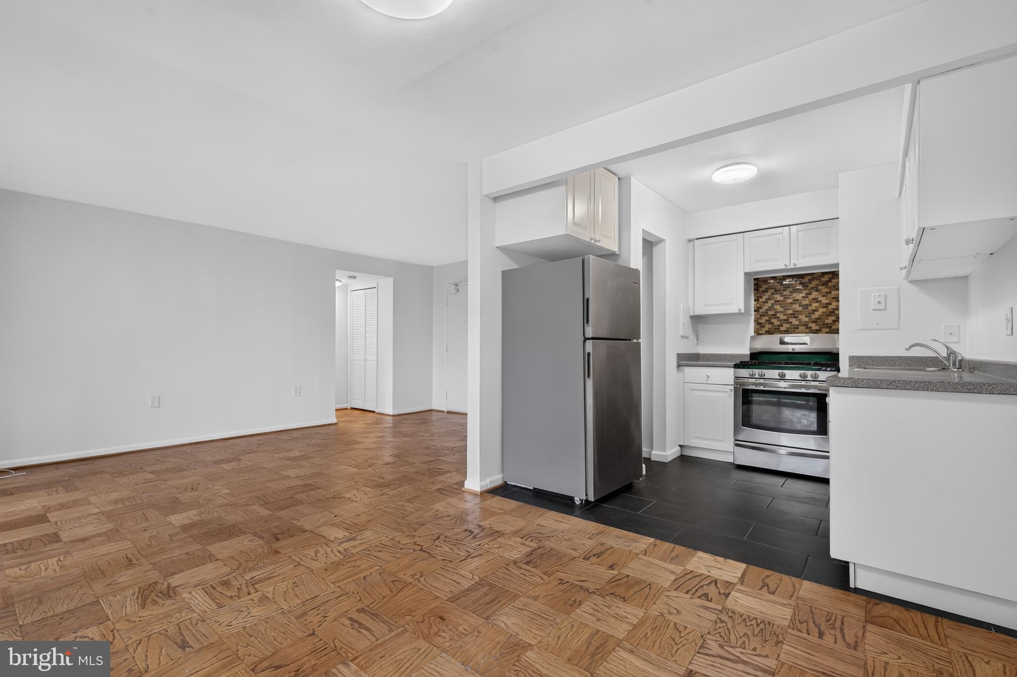 IVYMOUNT COURT - Residential